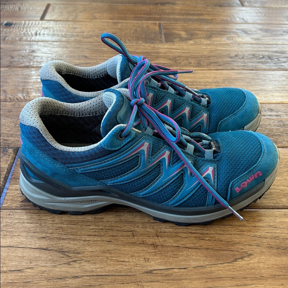 Lowa Innox Pro GTX Lo Waterproof Hiking Shoes Teal Blue Womens Size 7.5